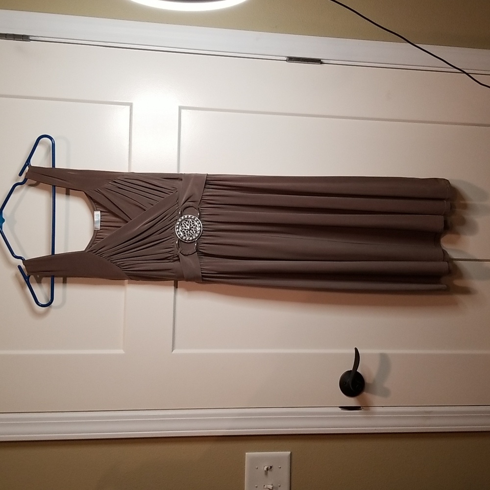 Elegant Taupe Midi Dress with Embellished Waist Size 16-18